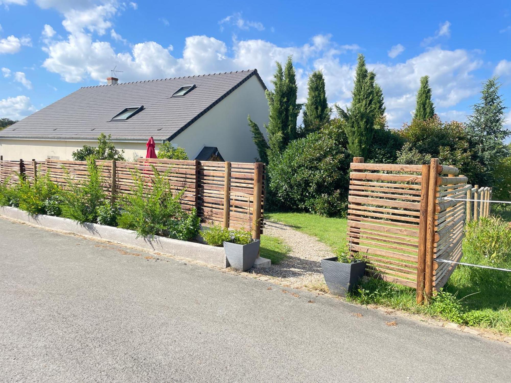 Neuf Avec Jardin, Foret Et Etang *