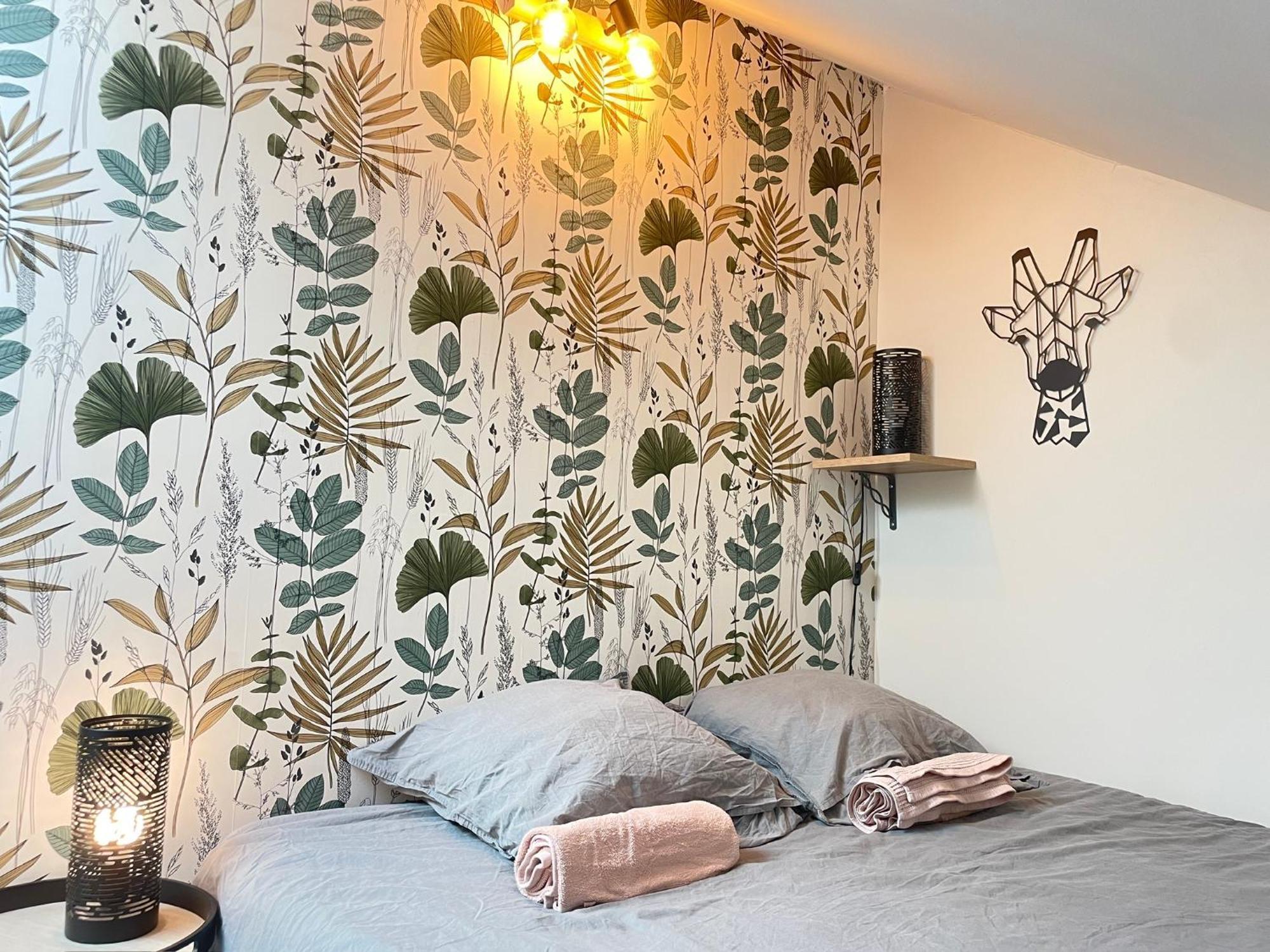 Neuf Avec Jardin, Foret Et Etang